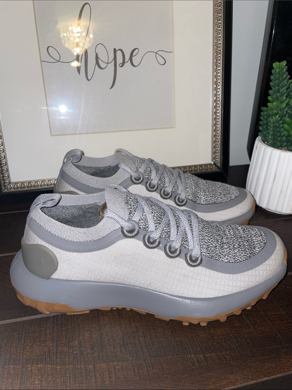 Allbirds Trail Runners SWT Women’s Grey & Rugged Khaki Size 7 Like New